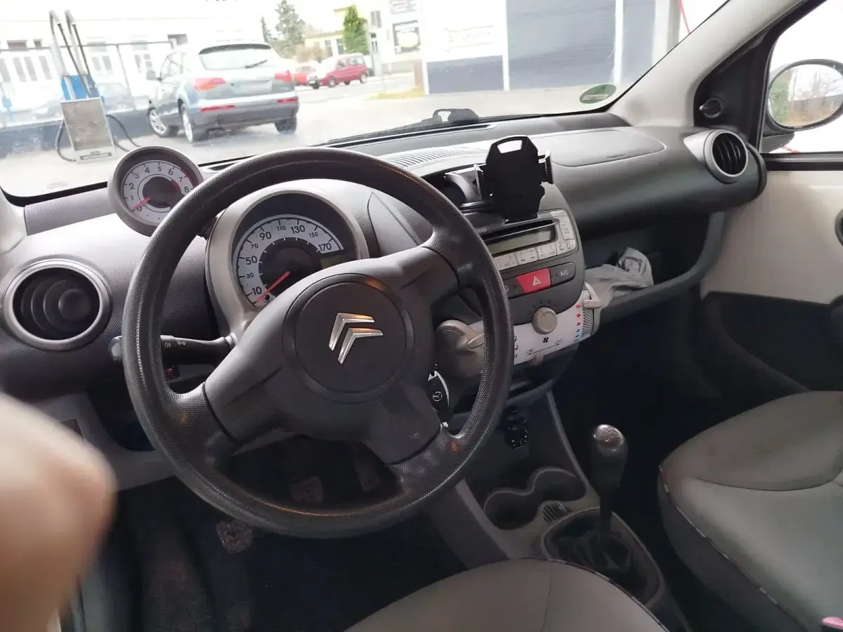 Gebraucht Citroën C1 69 PS (50 kW) 2011 Weiß Kleinwagen