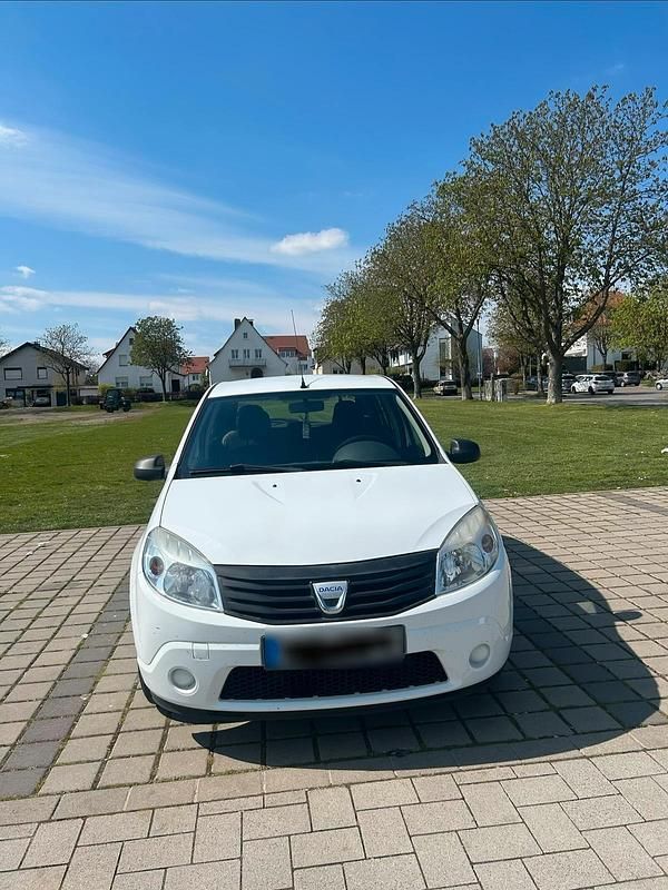 Second-hand Dacia Sandero 75 CP (55 kW) 2010 Alb Hatchback