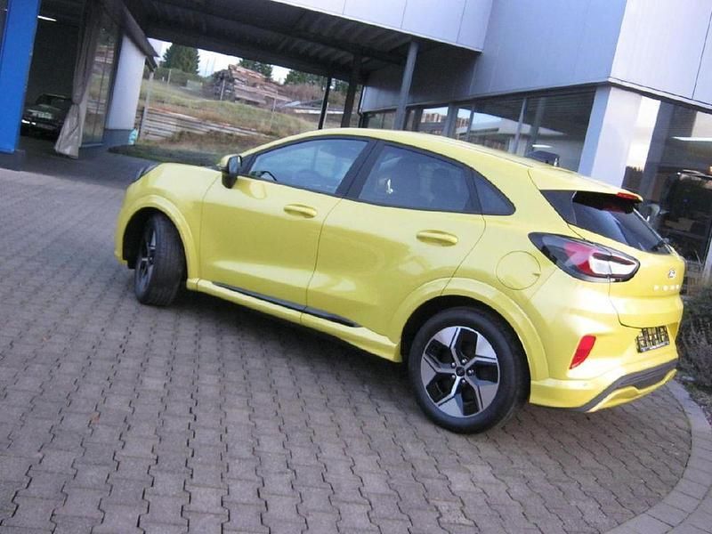 Neu Ford Puma Gen-E 124 kW (169 PS) 2025 Gelb SUV
