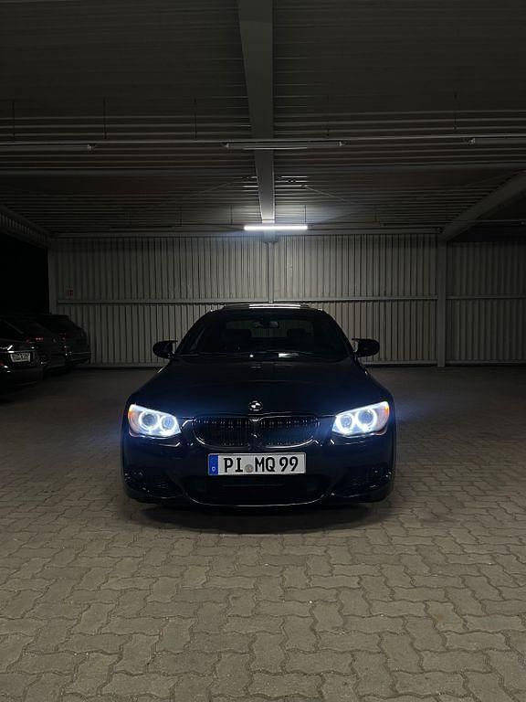 Schwarz Gebraucht 2012 BMW 328 Sport Line | 13.900 € - Bild 1/4