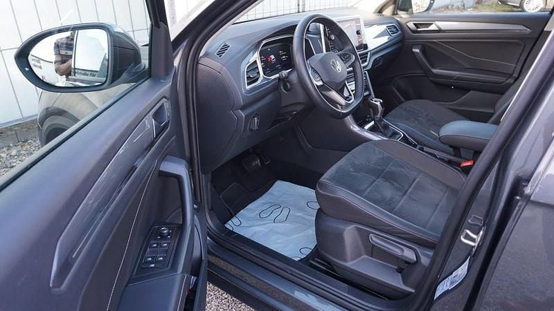 Gebraucht VW T-Roc IQ Drive 150 PS (110 kW) 2024 Grau SUV