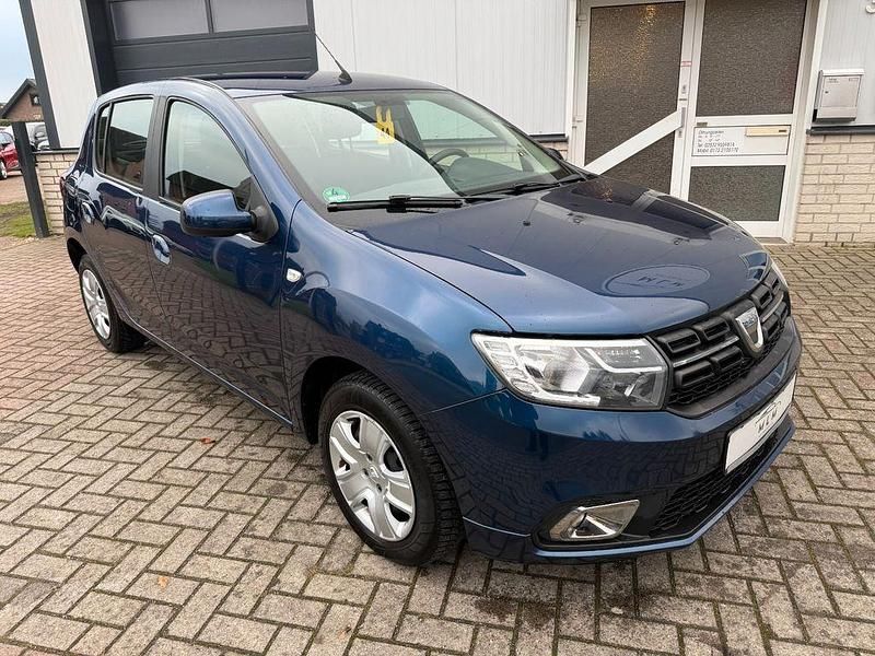 Blau Gebraucht 2019 Dacia Sandero Comfort Limousine | 5.990 € (Guter Preis) - Bild 1/4