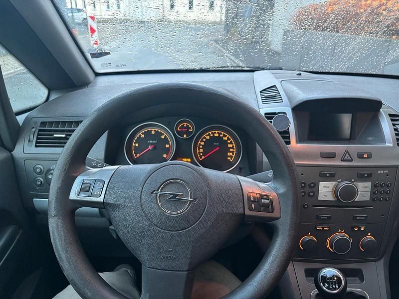 Gebraucht 2006 Opel Zafira Kombi | 2.000 € - Bild 1/4