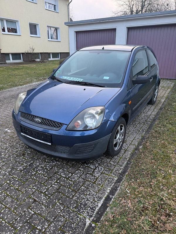 Gebraucht Ford Fiesta 70 PS (51 kW) 2005 Blau Kleinwagen