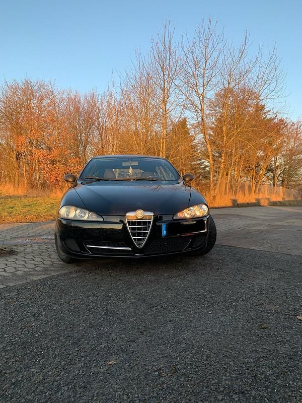 Gebraucht Alfa Romeo 147 105 PS (77 kW) 2009 Schwarz Kleinwagen