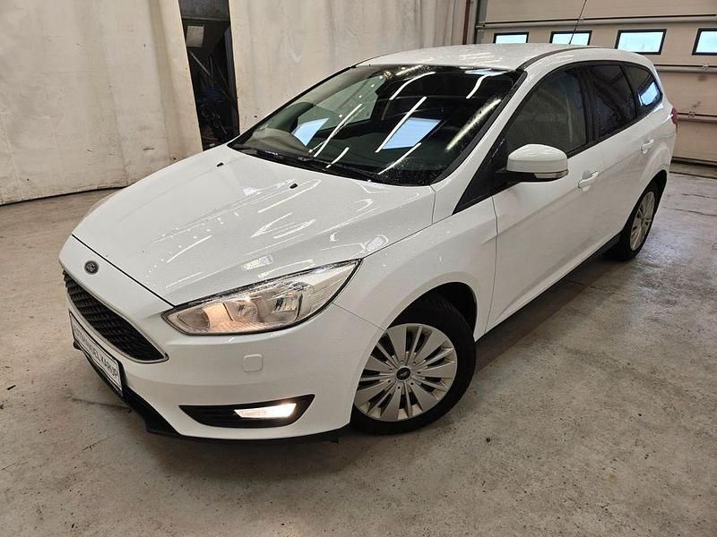 Weiß Gebraucht 2015 Ford Focus Business Edition Van / Kleinbus | 3.910 € (Superpreis) - Bild 1/4