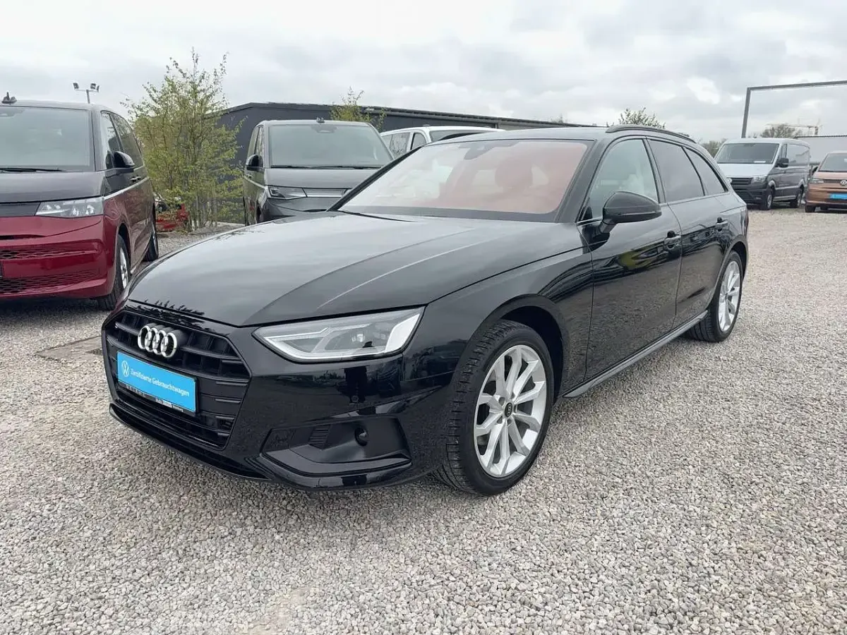 Second-hand Audi A4 Advanced Plus 150 CP (110 kW) 2024 Negru Break