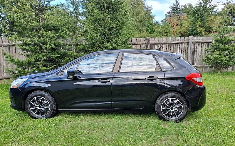 Gebraucht Citroën C4 95 PS (69 kW) 2013 Schwarz Limousine