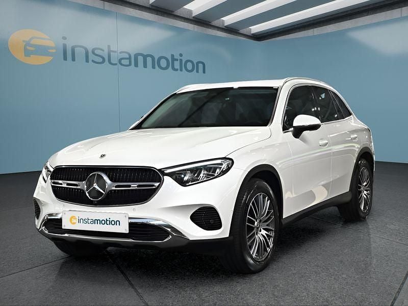 Weiß Gebraucht 2023 Mercedes GLC200 SUV | 46.099 € (Fairer Preis) - Bild 1/4