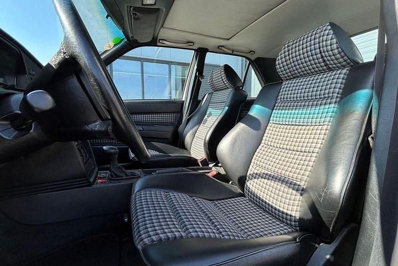 Second-hand Mercedes 190 185 CP (136 kW) 1985 Gri Berlinǎ