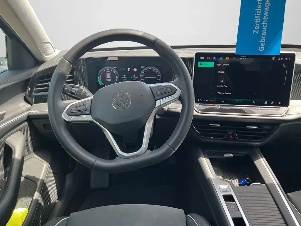 Gebraucht VW Passat IQ Drive 150 PS (110 kW) 2025 Diabasgrau metallic (metallic) Kombi