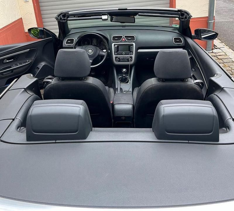 Blau Gebraucht 2012 VW Eos Cabrio | 7.150 € (Fairer Preis) - Bild 1/4