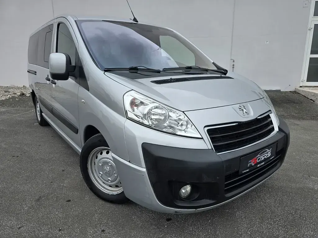 Gebraucht Peugeot TePee Allure 163 PS (119 kW) 2012 Silber Van / Kleinbus