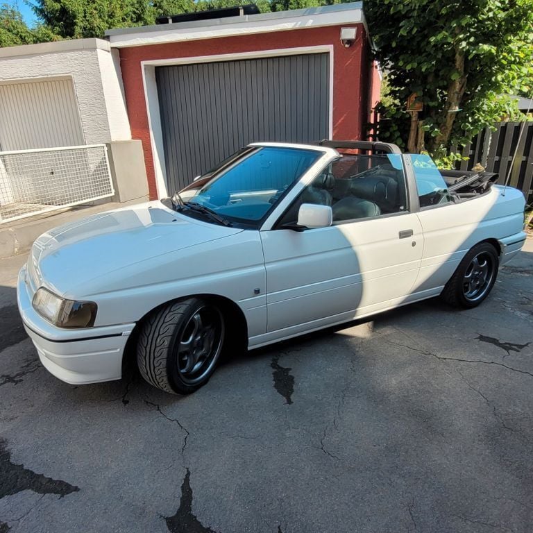 Weiß Gebraucht 1992 Ford Escort Cabriolet Cabrio | 3.900 € - Bild 1/4