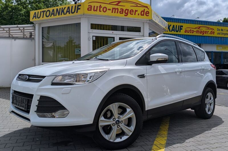 Weiß Gebraucht 2016 Ford Kuga SUV | 9.800 € (Guter Preis) - Bild 1/4