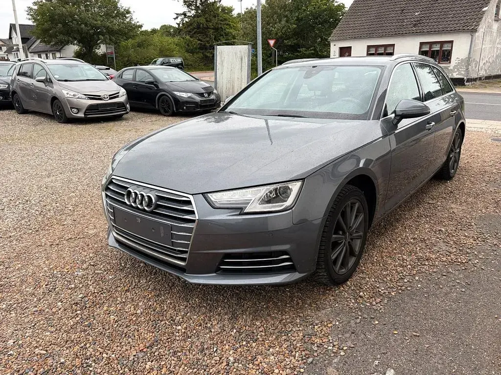 Gebraucht Audi A4 Sport 190 PS (139 kW) 2018 Grau Limousine