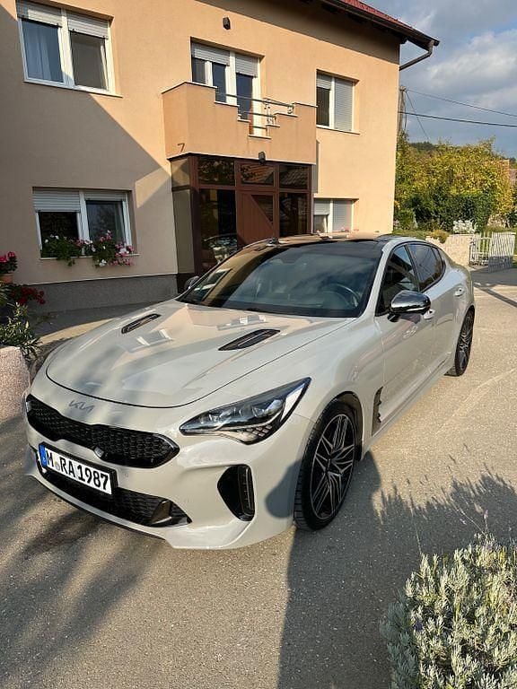 Gebraucht Kia Stinger GT 366 PS (269 kW) 2022 Grau Kleinwagen