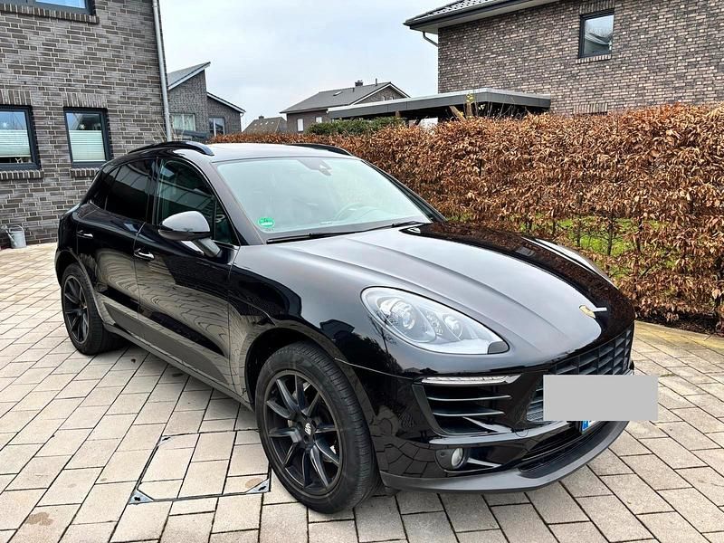 Schwarz Gebraucht 2015 Porsche Macan S SUV | 30.500 € (Superpreis) - Bild 1/4