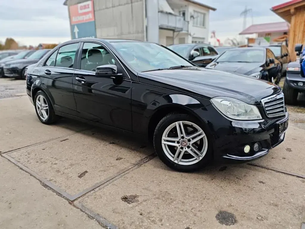 Gebraucht Mercedes C200 136 PS (100 kW) 2014 Schwarz Limousine