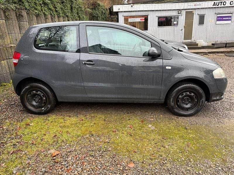 Gebraucht VW Fox 54 PS (39 kW) 2008 Grau Kleinwagen