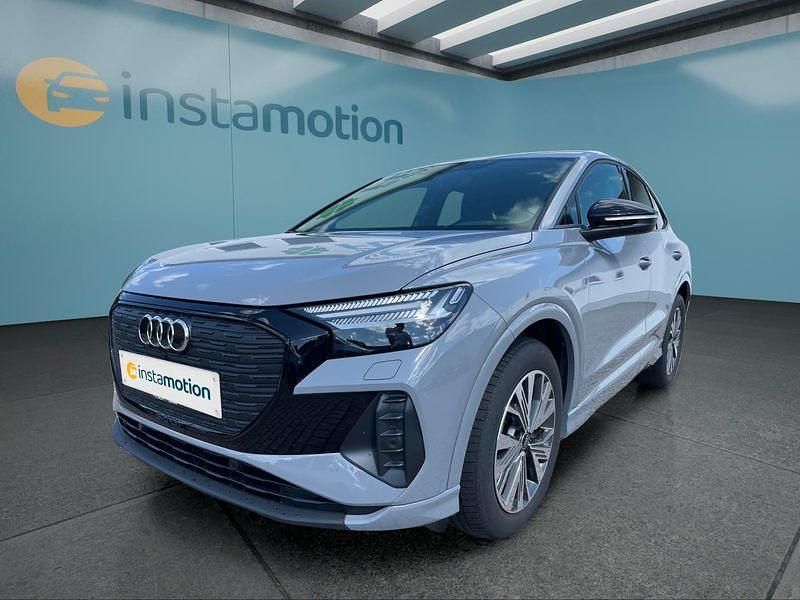 Grau Gebraucht 2022 Audi Q4 Sportback e-tron SUV | 28.699 € (Teuer) - Bild 1/4