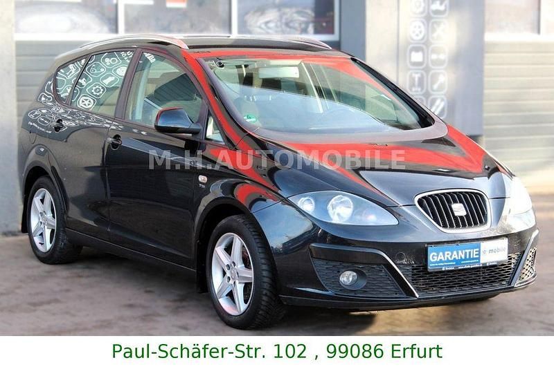 Schwarz Gebraucht 2012 Seat Altea XL Stylance Van / Kleinbus | 4.990 € (Fairer Preis) - Bild 1/4