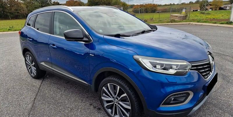 Blau Gebraucht 2019 Renault Kadjar Bose Edition SUV | 14.125 € (Superpreis) - Bild 1/4