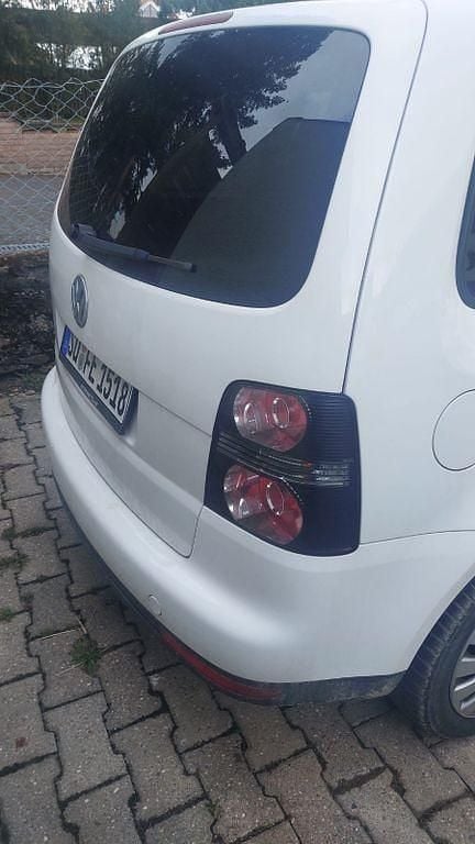 Gebraucht VW Touran 140 PS (102 kW) 2009 Weiß Van / Kleinbus