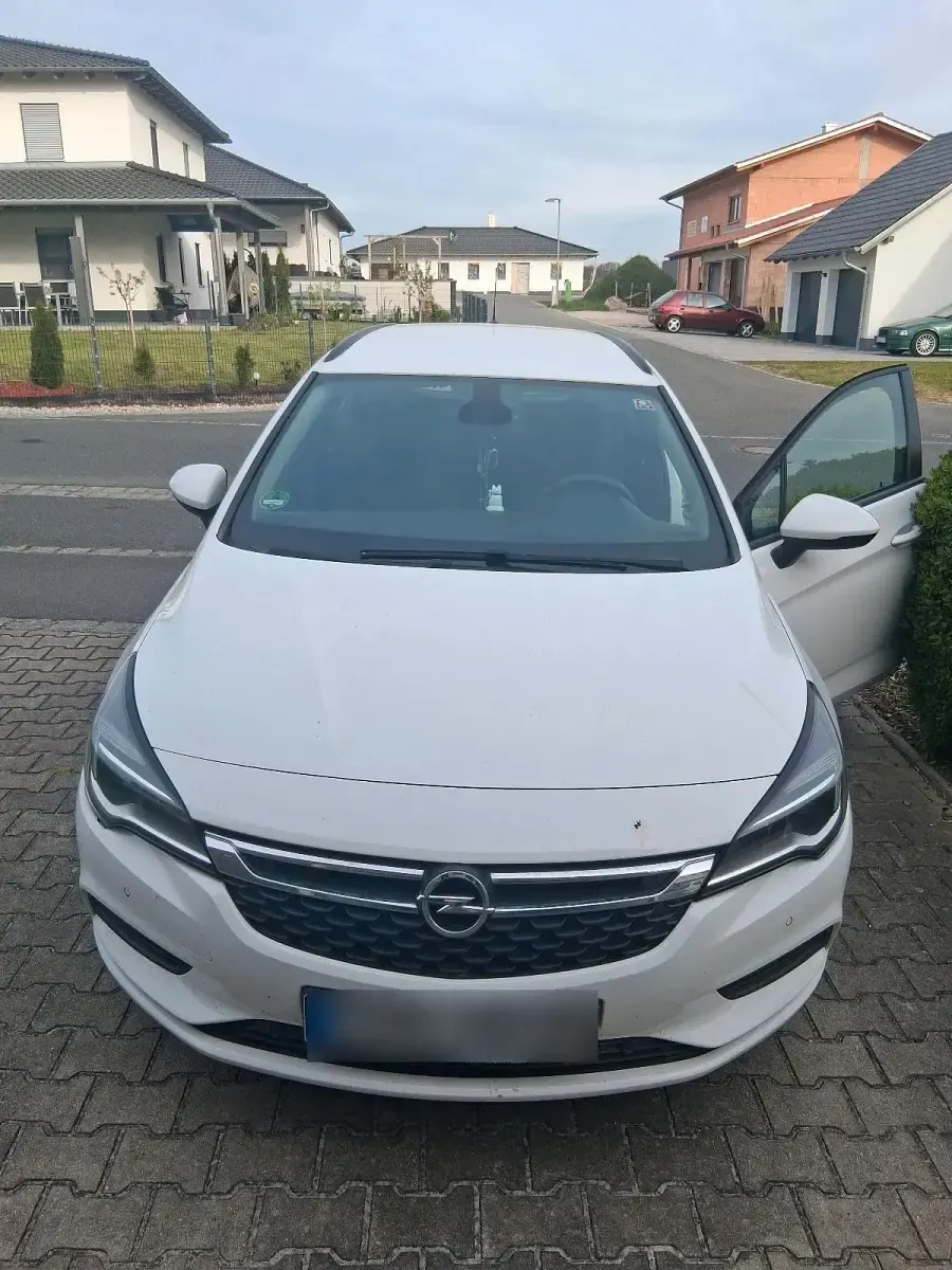 Second-hand Opel Astra 121 CP (88 kW) 2017 Alb Break