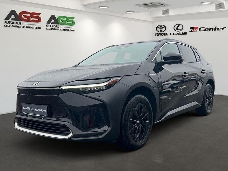 Gebraucht Toyota bZ4X Basis 150 kW (204 PS) 2023 Schwarz SUV