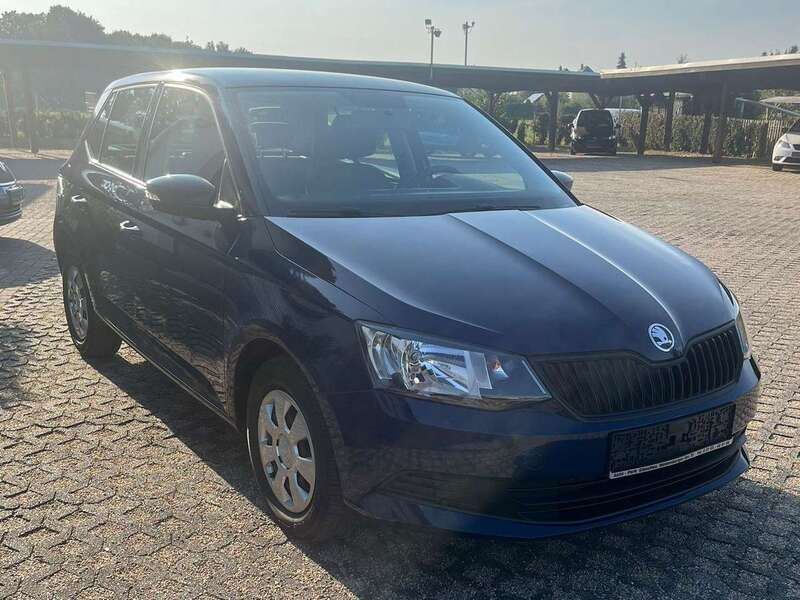 Blau Gebraucht 2018 Skoda Fabia Limousine | 11.900 € (Etwas zu teuer) - Bild 1/4