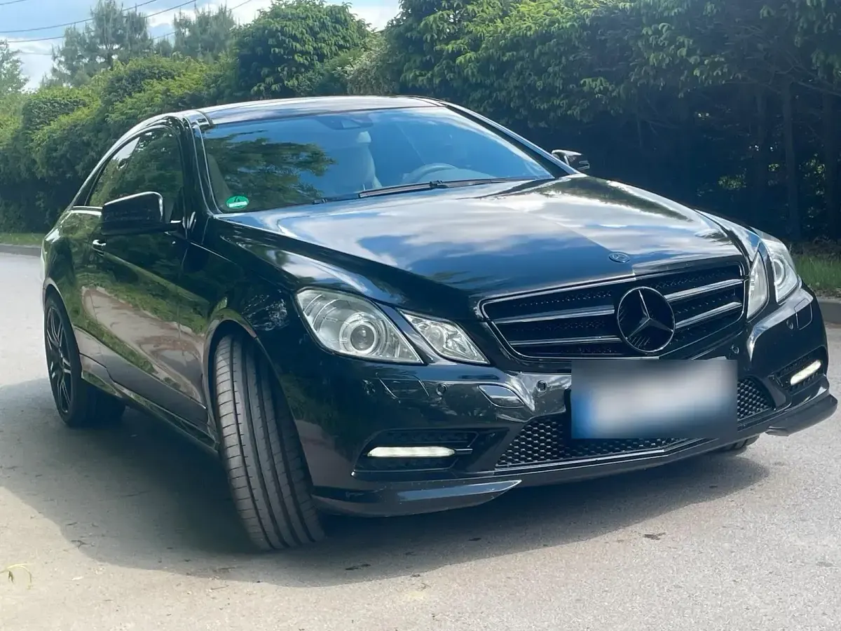 Gebraucht Mercedes E250 AMG 204 PS (150 kW) 2010 Coupé