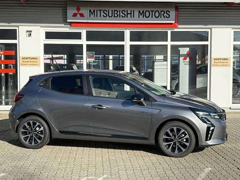 Neu Mitsubishi Colt Plus 143 PS (105 kW) 2026 Achatgrau Kleinwagen