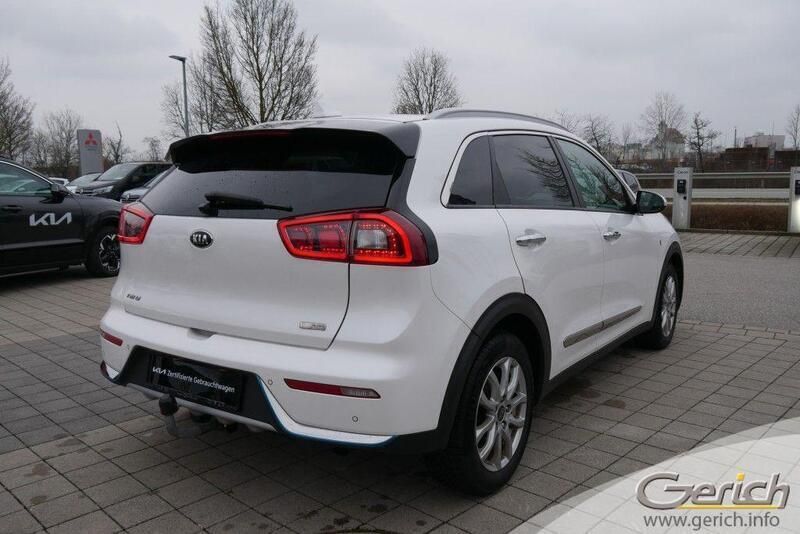 Gebraucht Kia Niro Spirit 141 PS (103 kW) 2018 Snow white pearl SUV