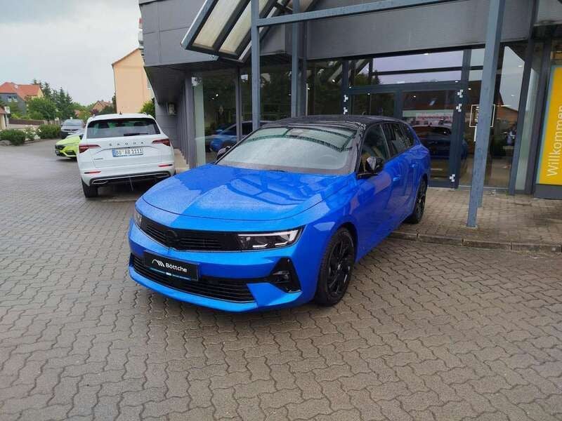 Gebraucht Opel Astra Ultimate 181 PS (133 kW) 2024 Fertigo blau Kombi