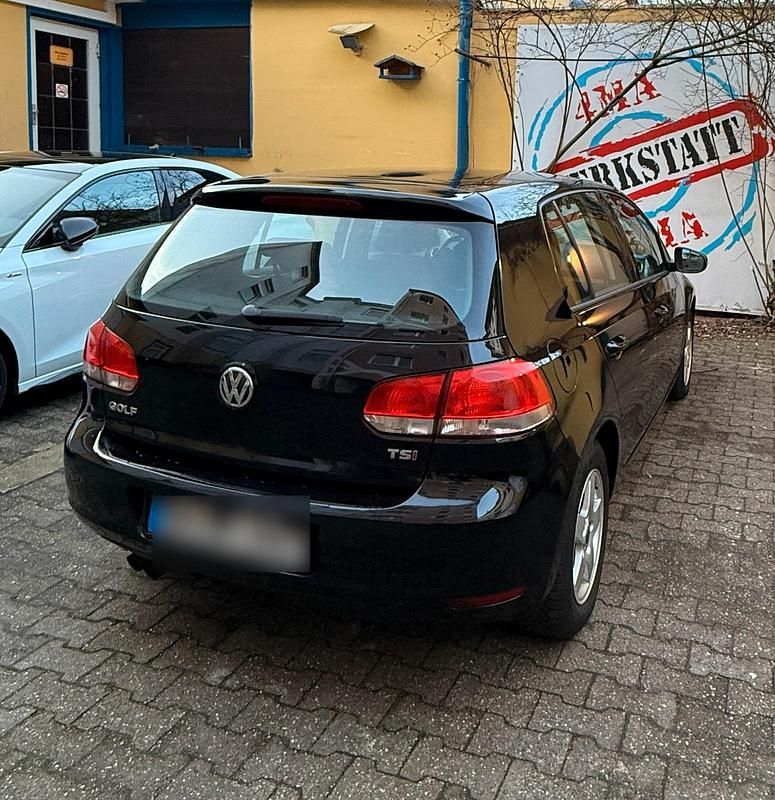 Gebraucht VW Golf VI 122 PS (89 kW) 2010 Schwarz Kleinwagen
