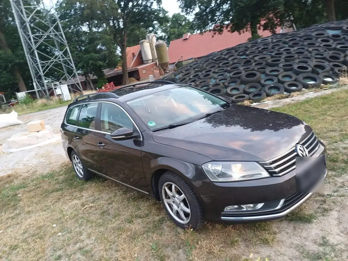 Gebraucht VW Passat 140 PS (102 kW) 2011 Kombi