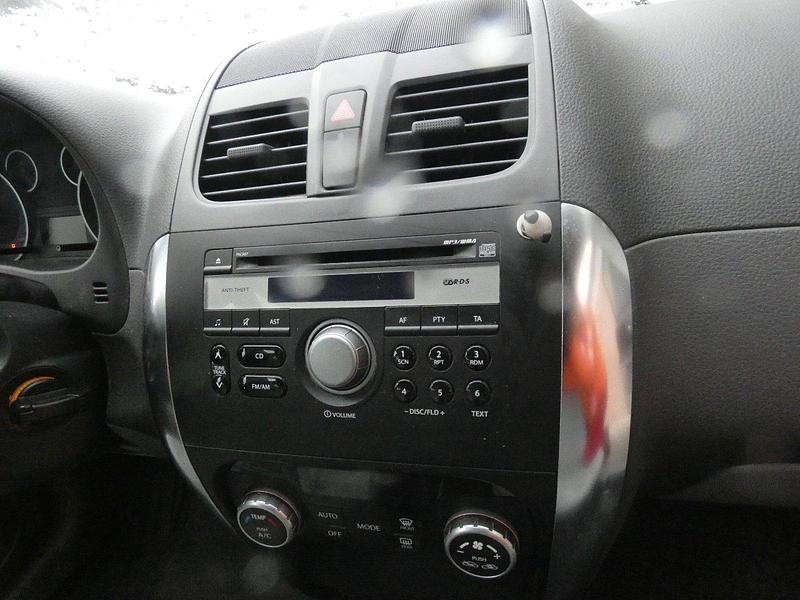 Gebraucht Suzuki SX4 109 PS (80 kW) 2009 Silber Limousine