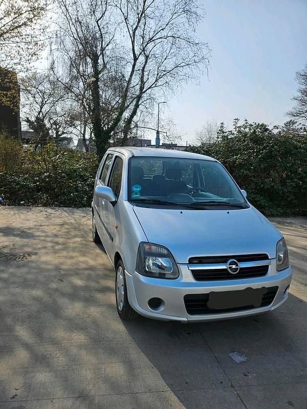 Gebraucht Opel Agila 60 PS (44 kW) 2004 Silber Van / Kleinbus