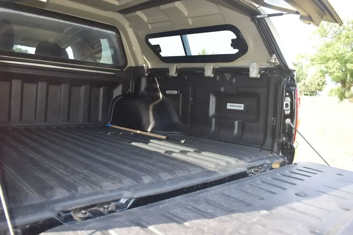 Gebraucht Mitsubishi L200 Edition 181 PS (133 kW) 2017 Schwarz Pickup