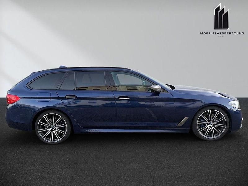Gebraucht BMW M550 Performance 400 PS (294 kW) 2018 Blau Limousine