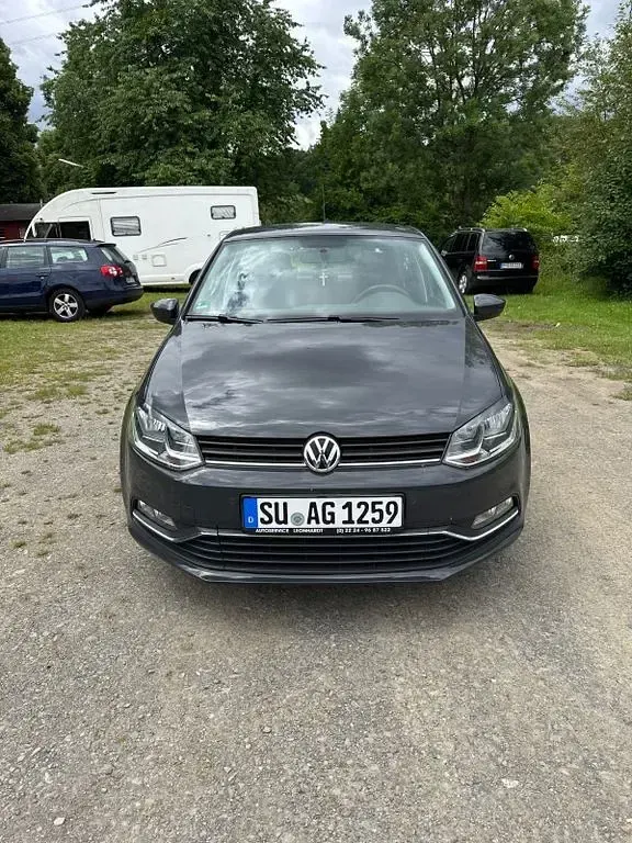Gebraucht VW Polo 90 PS (66 kW) 2015 Schwarz Limousine