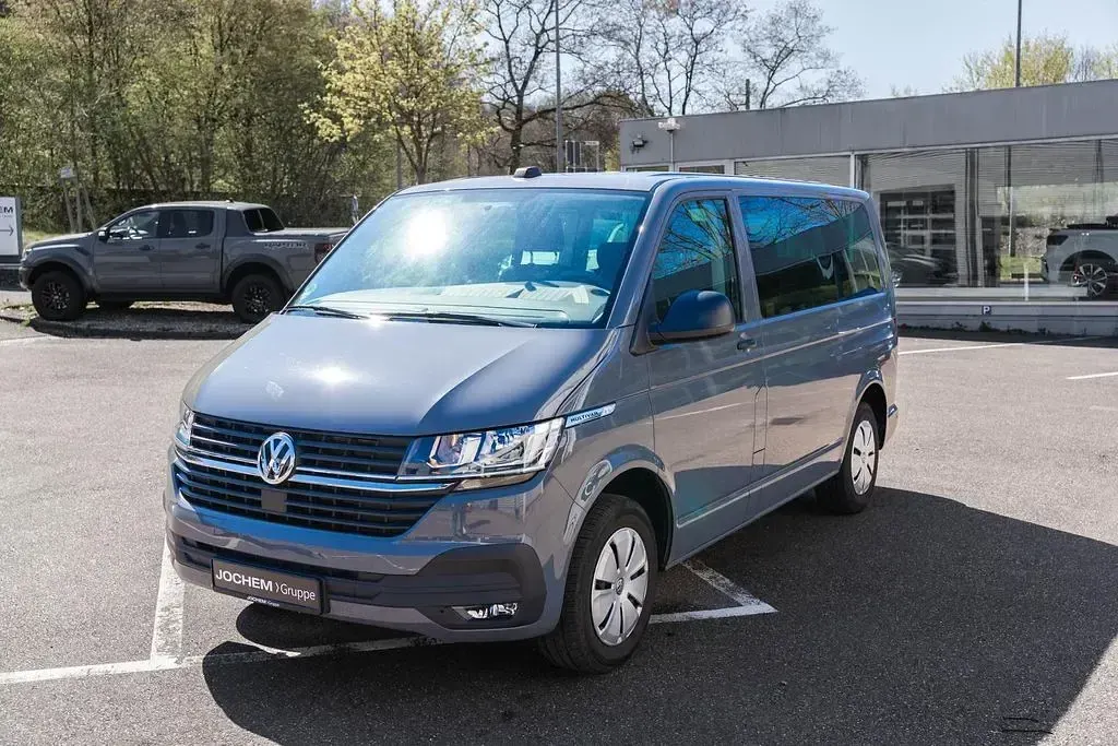 Gebraucht VW Multivan Family 150 PS (110 kW) 2021 Grau Van / Kleinbus