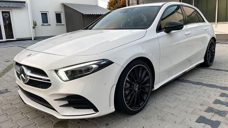 Weiß Gebraucht 2019 Mercedes A35 AMG AMG Limousine | 31.900 € (Fairer Preis) - Bild 1/4