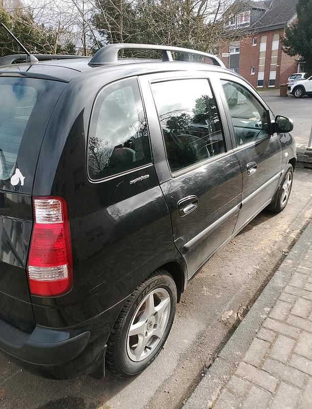 Gebraucht Hyundai Matrix 105 PS (77 kW) 2007 Schwarz Van / Kleinbus