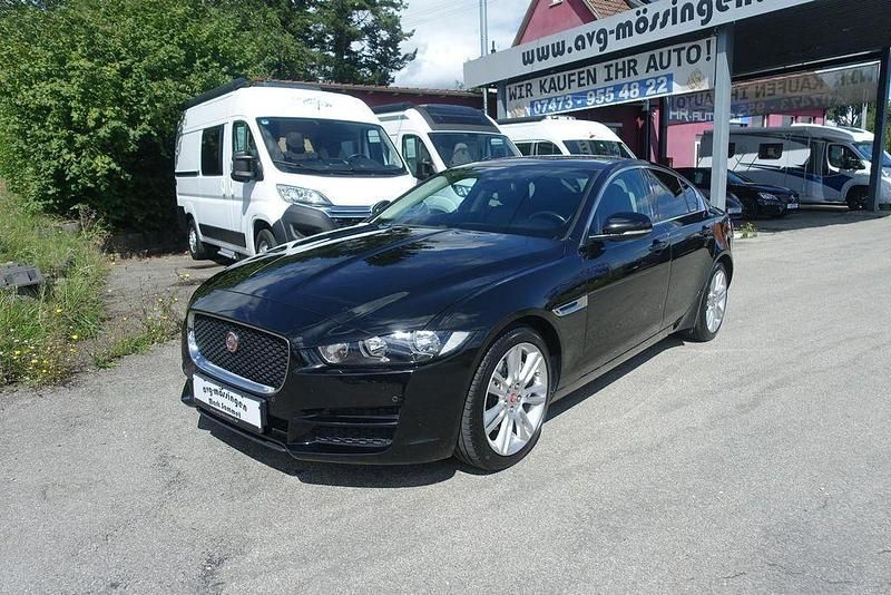 Schwarz Gebraucht 2017 Jaguar XE Prestige Limousine | 12.900 € (Fairer Preis) - Bild 1/4