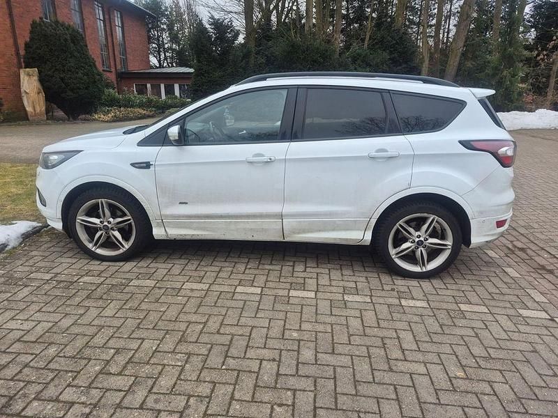 Gebraucht Ford Kuga ST-Line 179 PS (131 kW) 2017 Weiß SUV