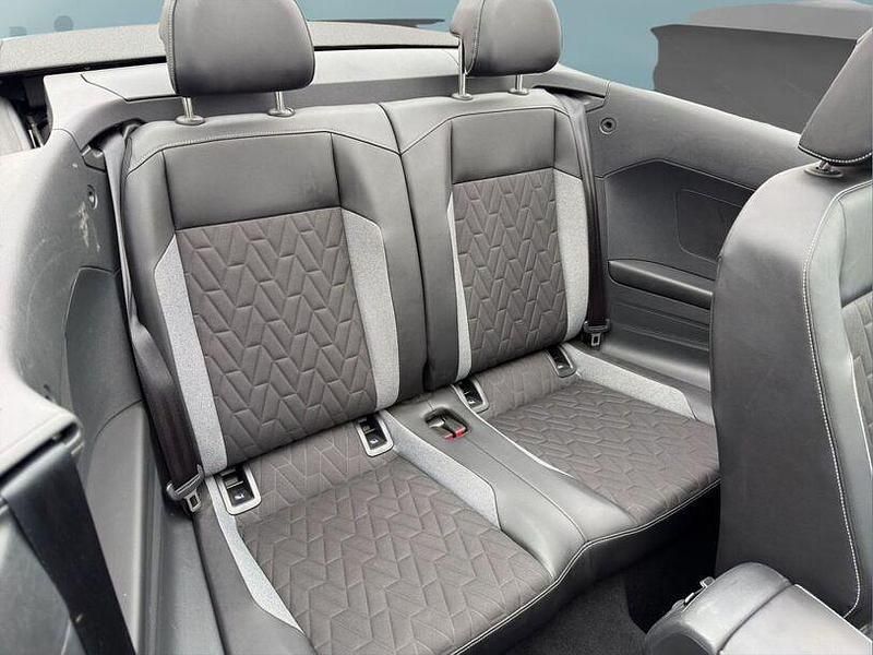 Gebraucht VW T-Roc 150 PS (110 kW) 2025 Grau SUV