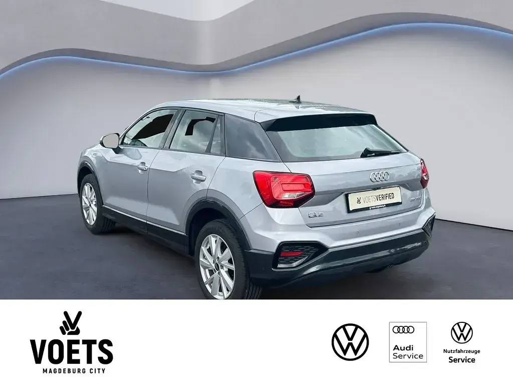 Gebraucht Audi Q2 Advanced 150 PS (110 kW) 2022 Silber SUV
