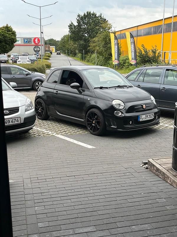 Schwarz Gebraucht 2010 Abarth 500 Esseesse Kleinwagen | 8.450 € (Fairer Preis) - Bild 1/4